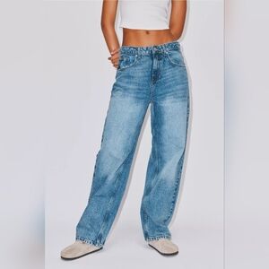 EUC Bella Baggy Jeans (27.5 inch cut inseam)